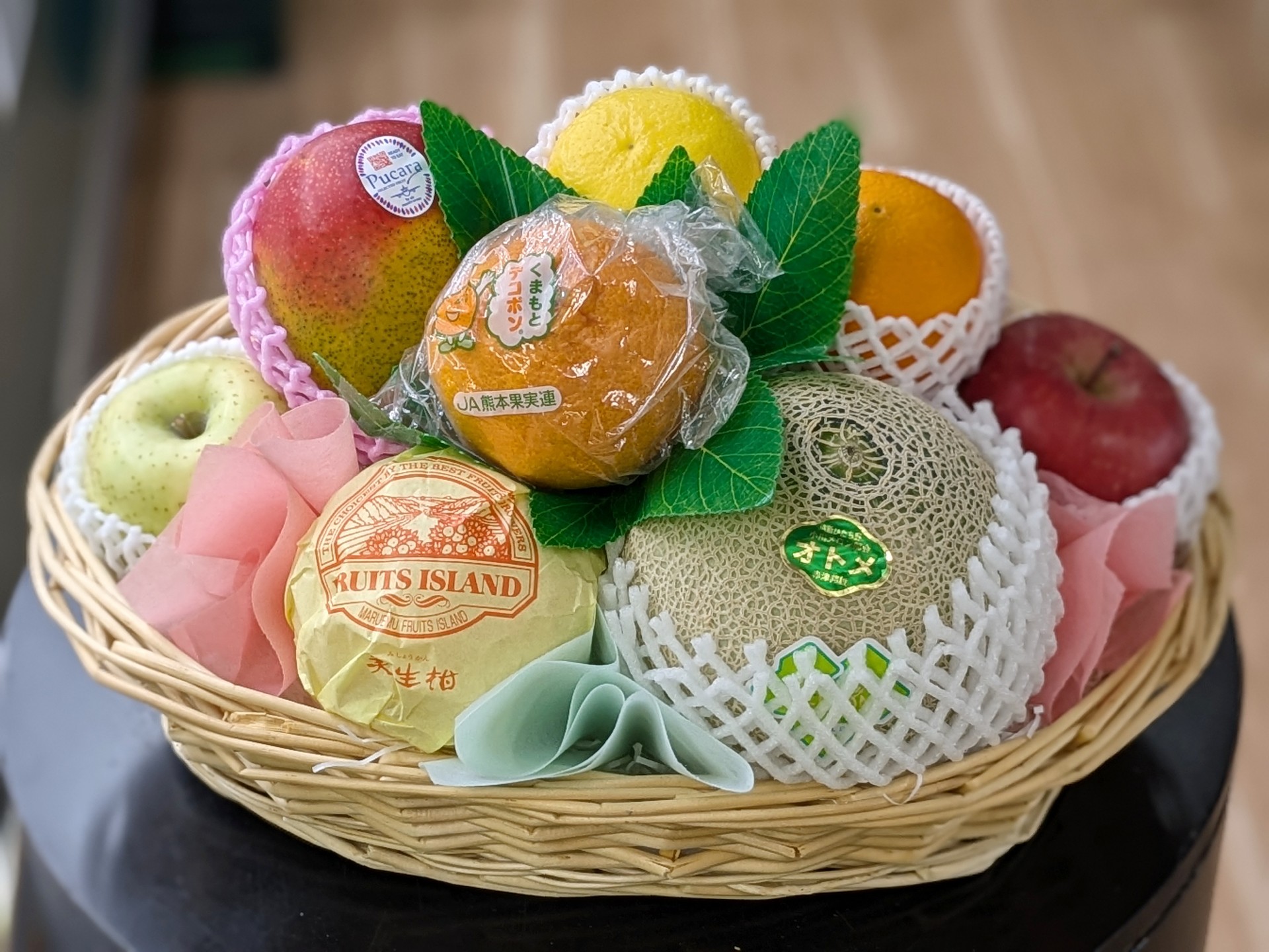 8800円【税・送料込み】贈答用特選フルーツ平篭詰め合わせギフトセット　御祝　内祝　御見舞　快気内祝　御中元　御歳暮　御年賀　御礼　粗品　賞品　志　誕生日　母の日　父の日　敬老の日
